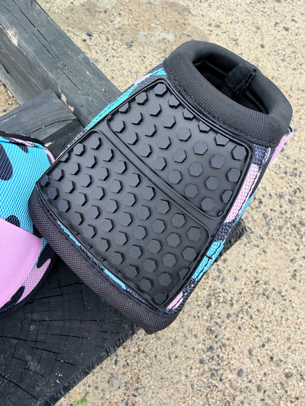 WILDIN horse boot sole with raised hex tread and blue/pink camo edges
